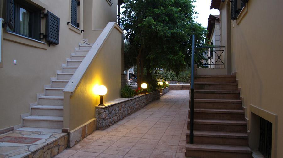 Finikes Apartments Stoúpa Exterior foto